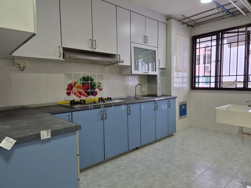 123 Simei Street 1, 123 Simei Street 1, 3 Bedrooms, 1,119 sqft, HDB Flat For Sale, by Chris Lim, 500135472 - Kitchen - PropertyGuru.com.sg