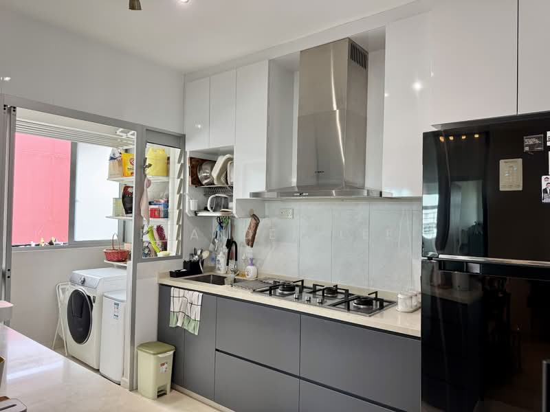 439C Bukit Batok West Avenue 8, 439C Bukit Batok West Avenue 8, 3 Bedrooms, 1,001 sqft, HDB Flat For Sale, by Branden Lee, 500135497 - Kitchen - PropertyGuru.com.sg