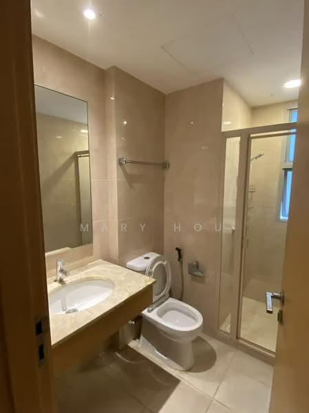 The Lakeshore, 31 Jurong West Street 41, 3 Bedrooms, 1,152 sqft, Condominium For Rent, by Mary Hou, 500135533 - Bathroom - PropertyGuru.com.sg
