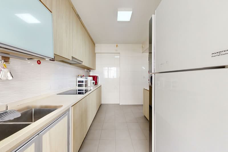 351D Anchorvale Road, 351D Anchorvale Road, 3 Bedrooms, 990 sqft, HDB Flat For Sale, by Johanna Chow, 500135535 - Kitchen - PropertyGuru.com.sg