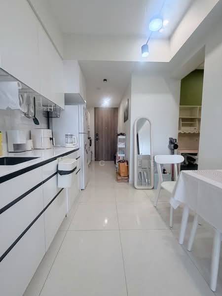 Parc Botannia, 10 Fernvale Street, 1 Bedroom, 506 sqft, Condominium For Rent, by Eric Lee, 500135537 - Kitchen - PropertyGuru.com.sg