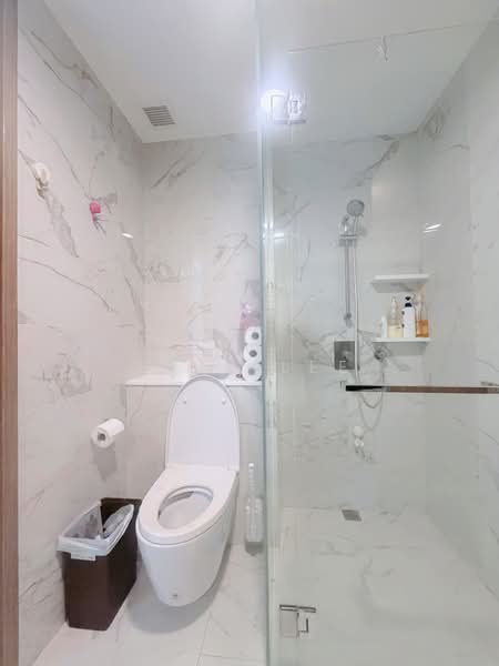 Parc Botannia, 10 Fernvale Street, 1 Bedroom, 506 sqft, Condominium For Rent, by Eric Lee, 500135537 - Bathroom - PropertyGuru.com.sg