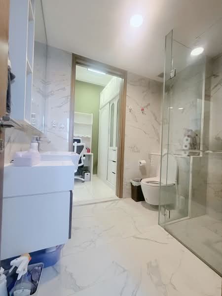 Parc Botannia, 10 Fernvale Street, 1 Bedroom, 506 sqft, Condominium For Rent, by Eric Lee, 500135537 - Bathroom - PropertyGuru.com.sg