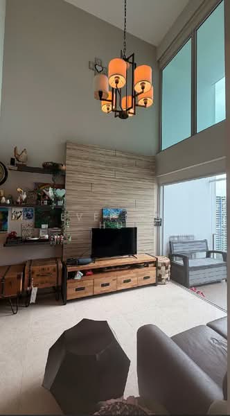 Eight Riversuites, 10 Whampoa East, 3 Bedrooms, 1,195 sqft, Condominium For Sale, by Evelina Hu, 500135553 - Living Room - PropertyGuru.com.sg