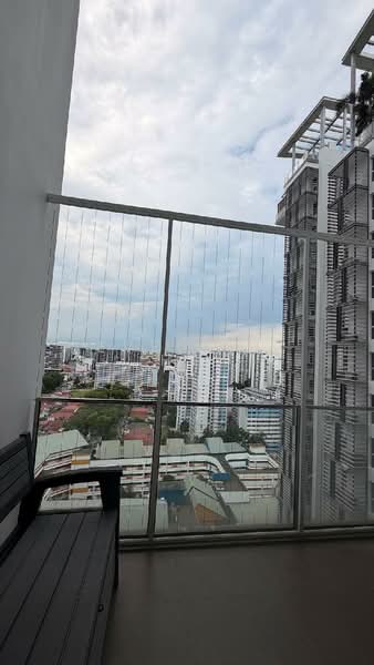 Eight Riversuites, 10 Whampoa East, 3 Bedrooms, 1,195 sqft, Condominium For Sale, by Evelina Hu, 500135553 - View - PropertyGuru.com.sg