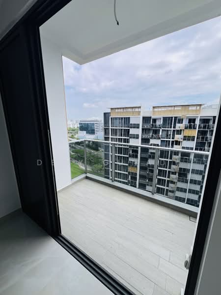 Penrose, 30 Sims Drive, 2 Bedrooms, 710 sqft, Condominium For Rent, by Deny Gunady, 500135560 - Balcony - PropertyGuru.com.sg
