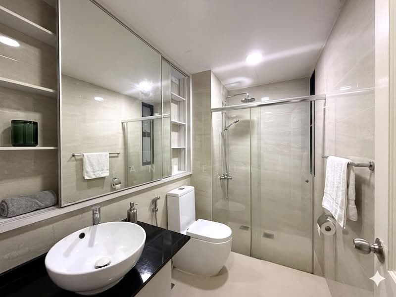 Marine View Mansion, 97 Marine Parade Road, 3 Bedrooms, 2,174 sqft, Condominium For Sale, by Janice Lee, 500135564 - Bathroom - PropertyGuru.com.sg