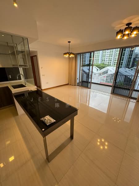 Woodhaven, 71 Woodgrove Avenue, 4 Bedrooms, 3,358 sqft, Condominium For Sale, by Jessie Tan 陈杰识, 500135566 - Living Room - PropertyGuru.com.sg