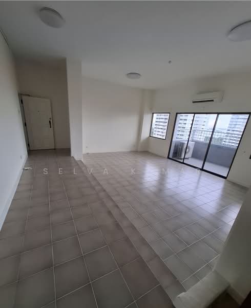 Hua Xin Court, 23A Nallur Road, 3 Bedrooms, 1,970 sqft, Condominium For Sale, by Selva Kumar, 500135567 - Living Room - PropertyGuru.com.sg