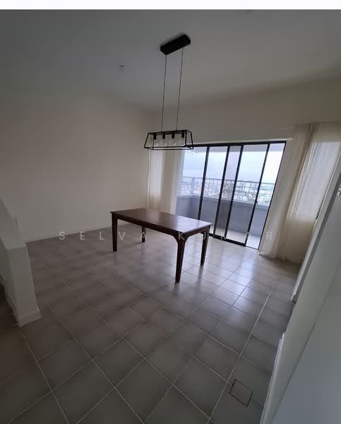 Hua Xin Court, 23A Nallur Road, 3 Bedrooms, 1,970 sqft, Condominium For Sale, by Selva Kumar, 500135567 - Dining Room - PropertyGuru.com.sg