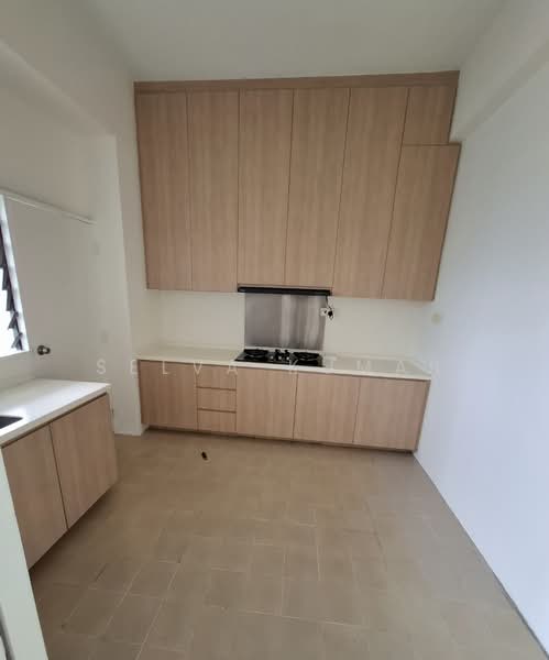 Hua Xin Court, 23A Nallur Road, 3 Bedrooms, 1,970 sqft, Condominium For Sale, by Selva Kumar, 500135567 - Kitchen - PropertyGuru.com.sg