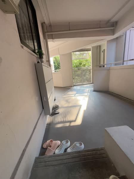 211 Jurong East Street 21, 211 Jurong East Street 21, Room Rental, 200 sqft, HDB Flat For Rent, by Ella Pan, 500135573 - Corridor - PropertyGuru.com.sg