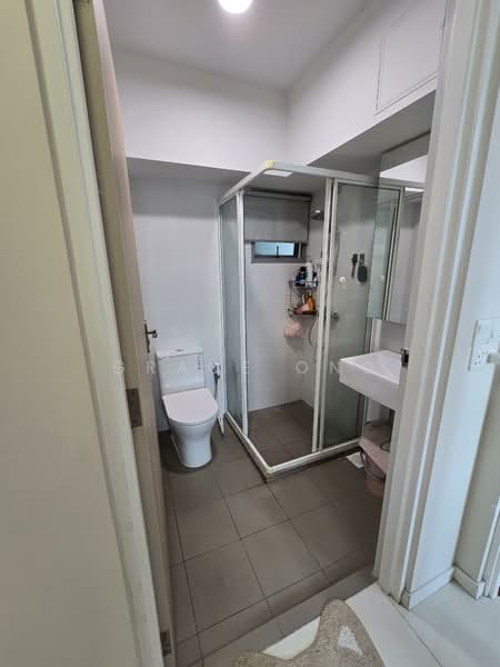 475C Upper Serangoon Crescent, 475C Upper Serangoon Crescent, 2 Bedrooms, 721 sqft, HDB Flat For Rent, by Grace Ong, 500135594 - Bathroom - PropertyGuru.com.sg