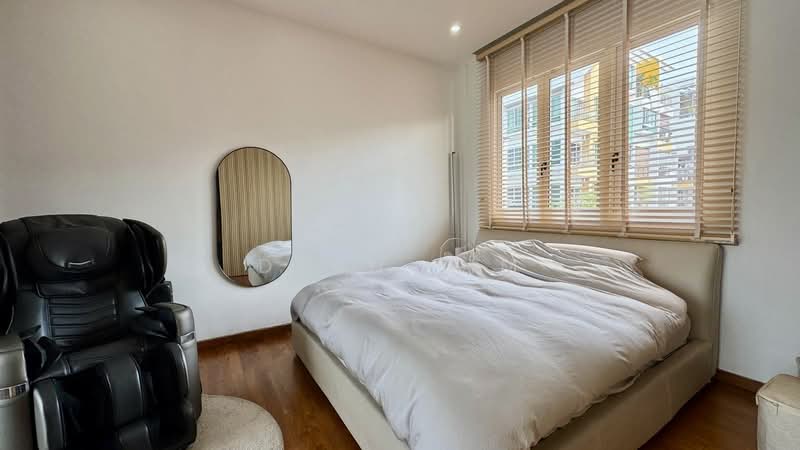 ⭐️⭐️LANDED7772@ 3.5 Storey Corner Terrace, Fully Renovated, Mins to MRT, , 6 Bedrooms, 4,050 sqft, Corner Terrace For Sale, by Dean Lim, 500135596 - Bedroom - PropertyGuru.com.sg