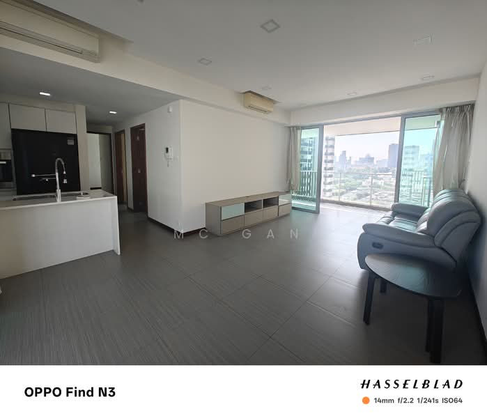 Regency Suites, 36 Kim Tian Road, 3 Bedrooms, 1,421 sqft, Apartment For Rent, by MC Gan, 500135616 - Living Room - PropertyGuru.com.sg