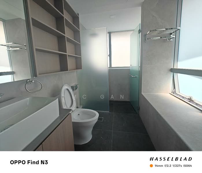 Regency Suites, 36 Kim Tian Road, 3 Bedrooms, 1,421 sqft, Apartment For Rent, by MC Gan, 500135616 - Bathroom - PropertyGuru.com.sg