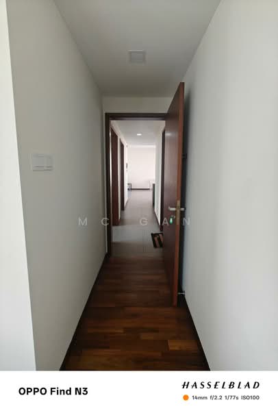 Regency Suites, 36 Kim Tian Road, 3 Bedrooms, 1,421 sqft, Apartment For Rent, by MC Gan, 500135616 - Corridor - PropertyGuru.com.sg