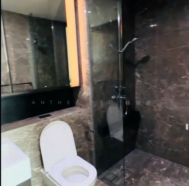 Principal Garden, 93 Prince Charles Crescent, 2 Bedrooms, 807 sqft, Condominium For Sale, by Anthea Yeo 杨丽娇, 500135621 - Bathroom - PropertyGuru.com.sg