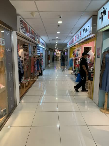 Holland Road Shopping Centre, 211 Holland Avenue, 518 sqft, Other Retail For Rent, by Cheng Jing Hean, 500135633 - Corridor - CommercialGuru.com.sg