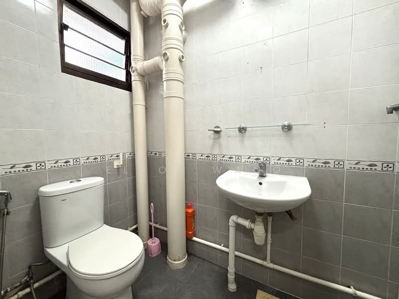 686D Choa Chu Kang Crescent, 686D Choa Chu Kang Crescent, 3 Bedrooms, 1,184 sqft, HDB Flat For Sale, by Elson Wang, 500135642 - Bathroom - PropertyGuru.com.sg