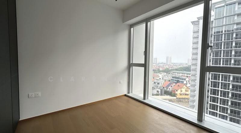 Grand Dunman, 18 Dunman Road, East Coast / Marine Parade, 2 Bedrooms, 797 sqft, Condominium For Sale, by Clarence Long, 500135648 - Master Bedroom - PropertyGuru.com.sg