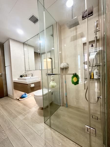 Marine Blue, 95 Marine Parade Road, 2 Bedrooms, 635 sqft, Condominium For Sale, by Irene Seow, 500135660 - Bathroom - PropertyGuru.com.sg