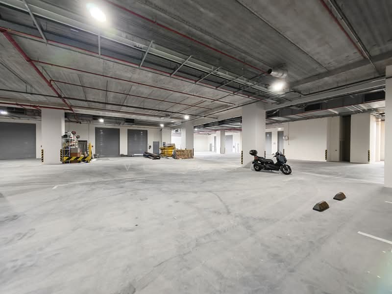 Stellar @ Tampines, 12 Tampines North Drive 4, 1,636 sqft, Factory / Workshop (B2) For Rent, by Vod Chia, 500135665 - Car Park - CommercialGuru.com.sg