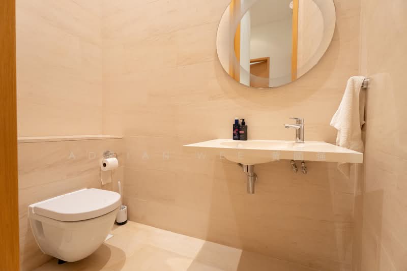 Belle Vue Residences, 15 Oxley Walk, 3 Bedrooms, 2,260 sqft, Condominium For Sale, by Adrian Wee 黄國强, 500135667 - Bathroom - PropertyGuru.com.sg