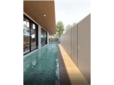 For Sale - Four Season @ Brockhampton Drive