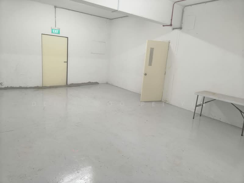 Storage Spaces On Ground Level Near Tai Seng MRT Station For Lease!, Irving Road, 500 sqft, Warehouse For Rent, by Delia Woo Pei Yin, 500135697 - Interior - CommercialGuru.com.sg