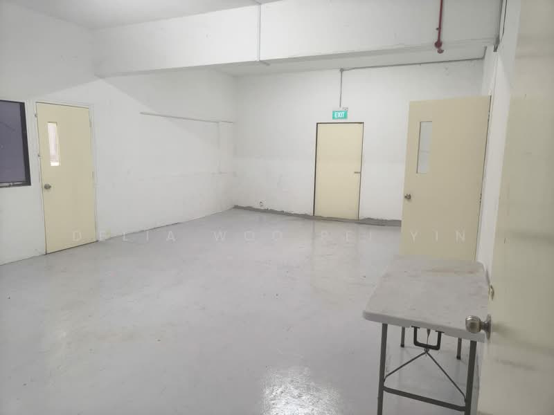 Storage Spaces On Ground Level Near Tai Seng MRT Station For Lease!, Irving Road, 500 sqft, Warehouse For Rent, by Delia Woo Pei Yin, 500135697 - Interior - CommercialGuru.com.sg