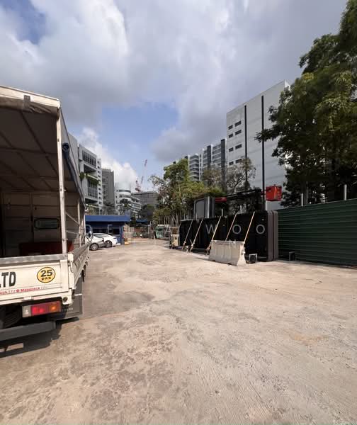 Storage Spaces On Ground Level Near Tai Seng MRT Station For Lease!, Irving Road, 500 sqft, Warehouse For Rent, by Delia Woo Pei Yin, 500135697 - Exterior - CommercialGuru.com.sg