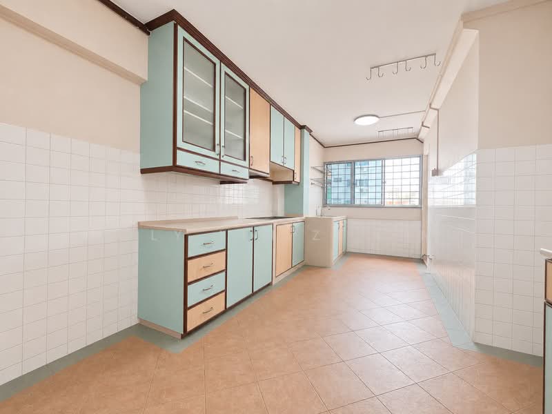 630 Yishun Street 61, 630 Yishun Street 61, 2 Bedrooms, 785 sqft, HDB Flat For Sale, by Emily Lim Zi Ling, 500135721 - Kitchen - PropertyGuru.com.sg