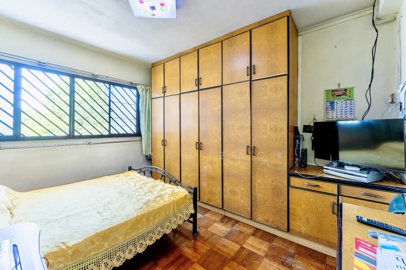 407 Pandan Gardens, 407 Pandan Gardens, 3 Bedrooms, 1,119 sqft, HDB Flat For Sale, by Farah Zack, 500135740 - Bedroom - PropertyGuru.com.sg