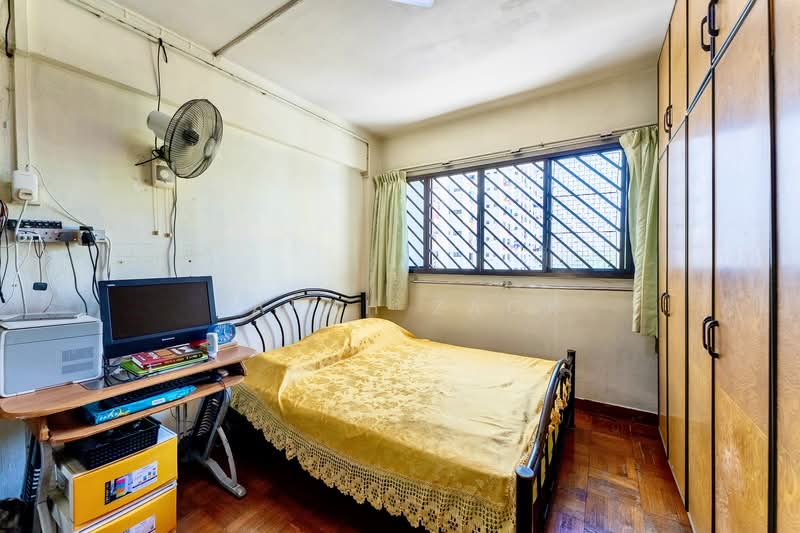 407 Pandan Gardens, 407 Pandan Gardens, 3 Bedrooms, 1,119 sqft, HDB Flat For Sale, by Farah Zack, 500135740 - Bedroom - PropertyGuru.com.sg