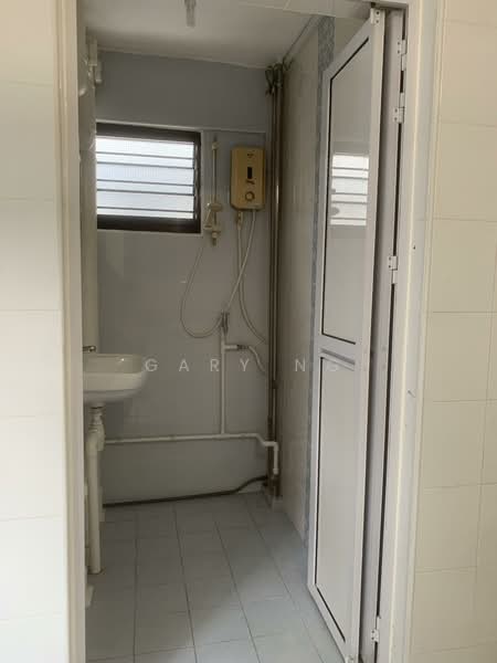 175 Boon Lay Drive, 175 Boon Lay Drive, 2 Bedrooms, 635 sqft, HDB Flat For Sale, by Gary Ng, 500135744 - Bathroom - PropertyGuru.com.sg