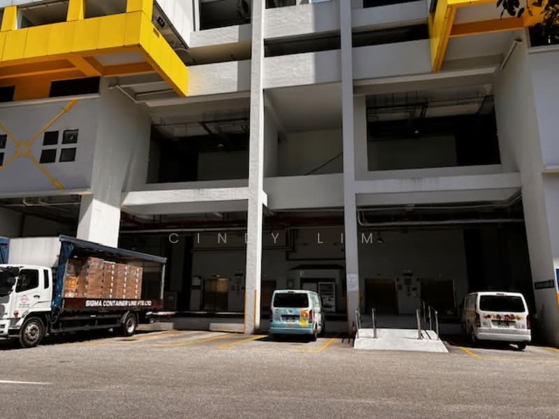 Henderson Building, 221 Henderson Road, 1,238 sqft, Light Industrial (B1) For Rent, by Cindy Lim, 500135751 - 40 footers container bays - CommercialGuru.com.sg