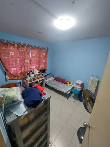 414 Bukit Batok West Avenue 4, 414 Bukit Batok West Avenue 4, 2 Bedrooms, 785 sqft, HDB Flat For Sale, by Yvonne Wong, 500135754 - Bedroom - PropertyGuru.com.sg