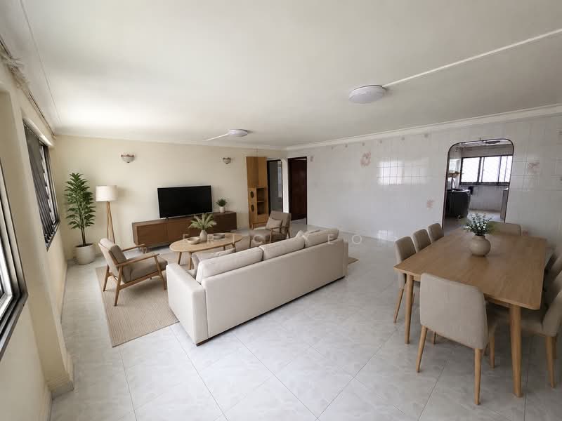 329 Yishun Ring Road, 329 Yishun Ring Road, 3 Bedrooms, 1,119 sqft, HDB Flat For Sale, by Eric Yeo, 500135796 - Living Room - PropertyGuru.com.sg