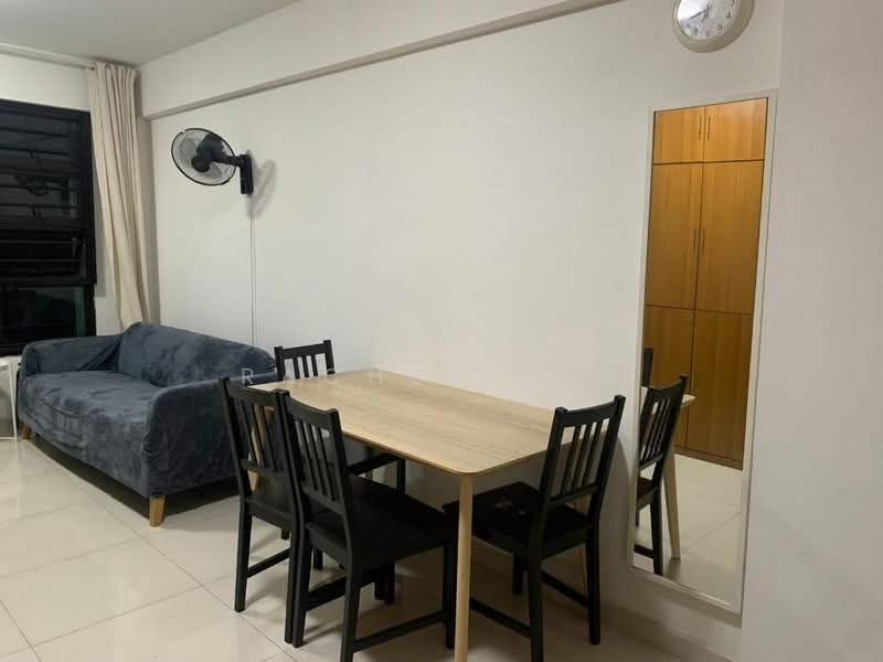 Blk 335B Yishun HDB, , 2 Bedrooms, 721 sqft, HDB Flat For Rent, by Rachel Tan, 500135805 - Living Room - PropertyGuru.com.sg