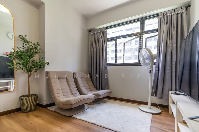 608B Tampines North Drive 1, 608B Tampines North Drive 1, 3 Bedrooms, 1,001 sqft, HDB Flat For Sale, by Muhammad Rifqi, 500135820 - Living Room - PropertyGuru.com.sg