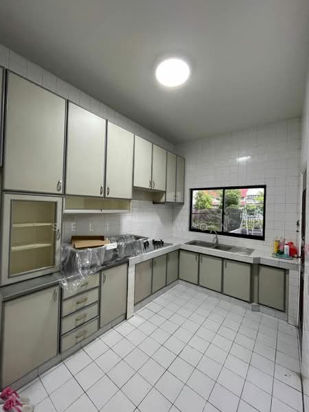 Soo Chow Garden, Soo Chow Garden Road, 4 Bedrooms, 2,154 sqft, Terraced House For Sale, by Selina Wong, 500135827 - Kitchen - PropertyGuru.com.sg