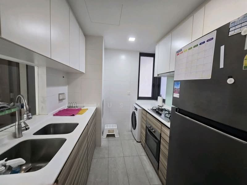 Parc Centros, , 3 Bedrooms, 990 sqft, Condominium For Rent, by Remus Tan, 500135828 - PropertyGuru.com.sg
