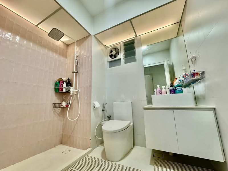270B Punggol Field, 270B Punggol Field, 3 Bedrooms, 1,066 sqft, HDB Flat For Sale, by Kavin Kuah, 500135829 - Bathroom - PropertyGuru.com.sg