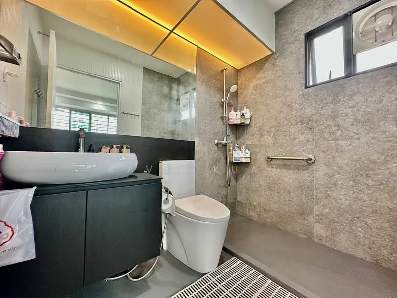 270B Punggol Field, 270B Punggol Field, 3 Bedrooms, 1,066 sqft, HDB Flat For Sale, by Kavin Kuah, 500135829 - Bathroom - PropertyGuru.com.sg