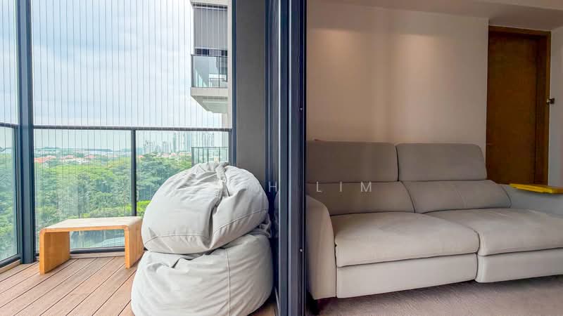 Whistler Grand, 107 West Coast Vale, 2 Bedrooms, 764 sqft, Condominium For Sale, by Keith Lim, 500135836 - Balcony - PropertyGuru.com.sg