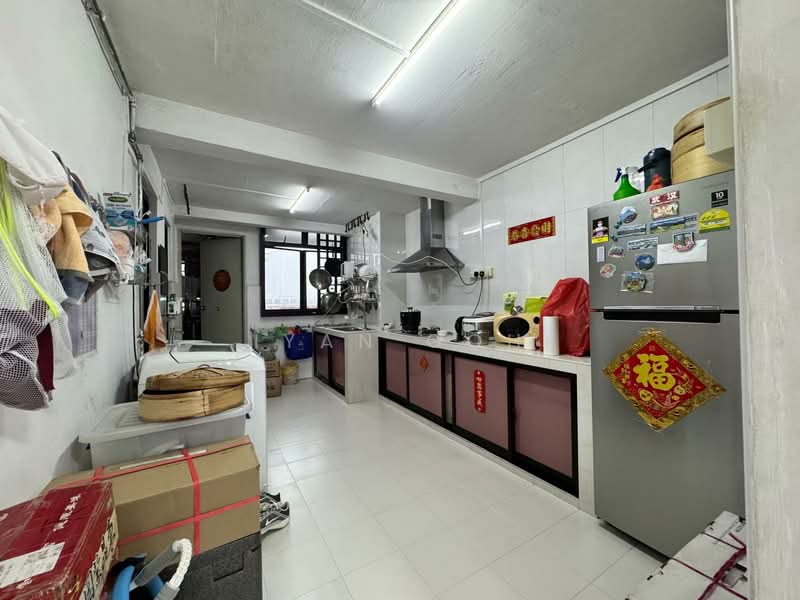 27 Toa Payoh East, 27 Toa Payoh East, 2 Bedrooms, 721 sqft, HDB Flat For Sale, by Iyan Goh, 500135840 - Kitchen - PropertyGuru.com.sg