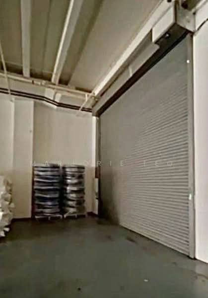 20ft truck Ramp-up B2-clean Warehouse 9300sf fitted with air-con & rooms @ Tampines Avail July, , 9,320 sqft, Warehouse For Rent, by Marjorie Teo, 500135841 - Interior - CommercialGuru.com.sg