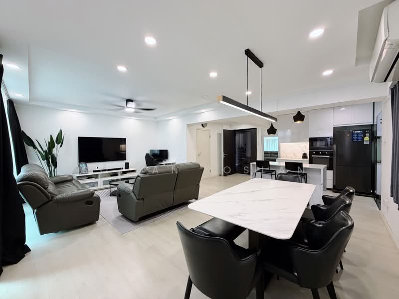 118 Edgefield Plains, 118 Edgefield Plains, 3 Bedrooms, 1,206 sqft, HDB Flat For Sale, by Sofian Roslan, 500135842 - Living Room - PropertyGuru.com.sg