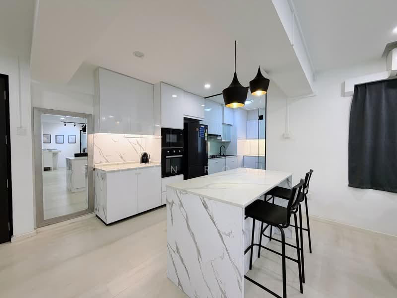 118 Edgefield Plains, 118 Edgefield Plains, 3 Bedrooms, 1,206 sqft, HDB Flat For Sale, by Sofian Roslan, 500135842 - Kitchen - PropertyGuru.com.sg